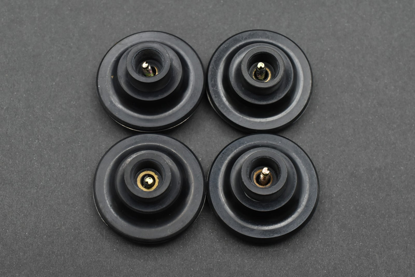 Technics SL-1300/SL-1500 MK2 insulator foot part x 4pcs.