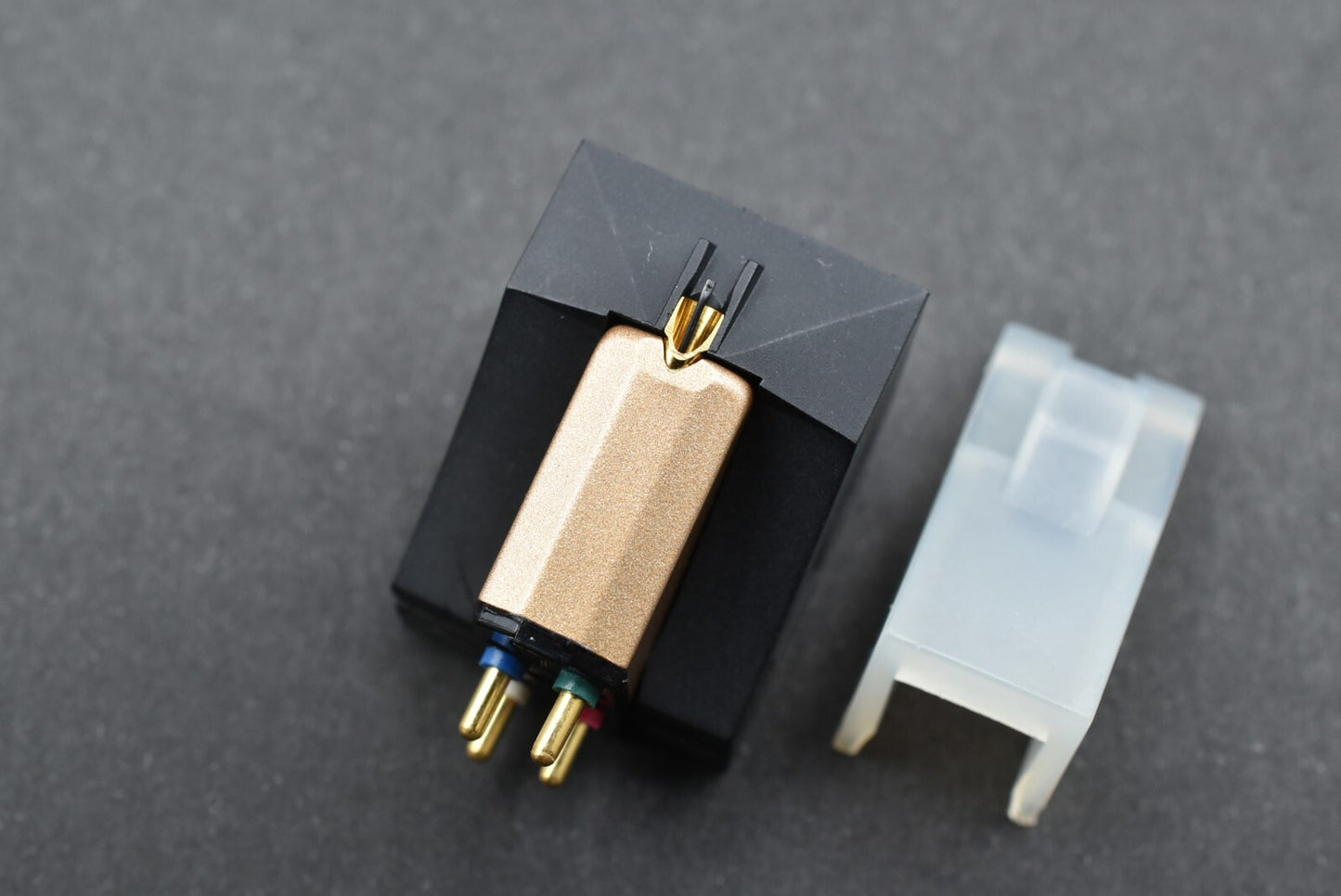 Technics Technics EPC-205C-IIS MM Cartridge – phono cartridge or stylus – high-fidelity audio component for vinyl enthusiasts