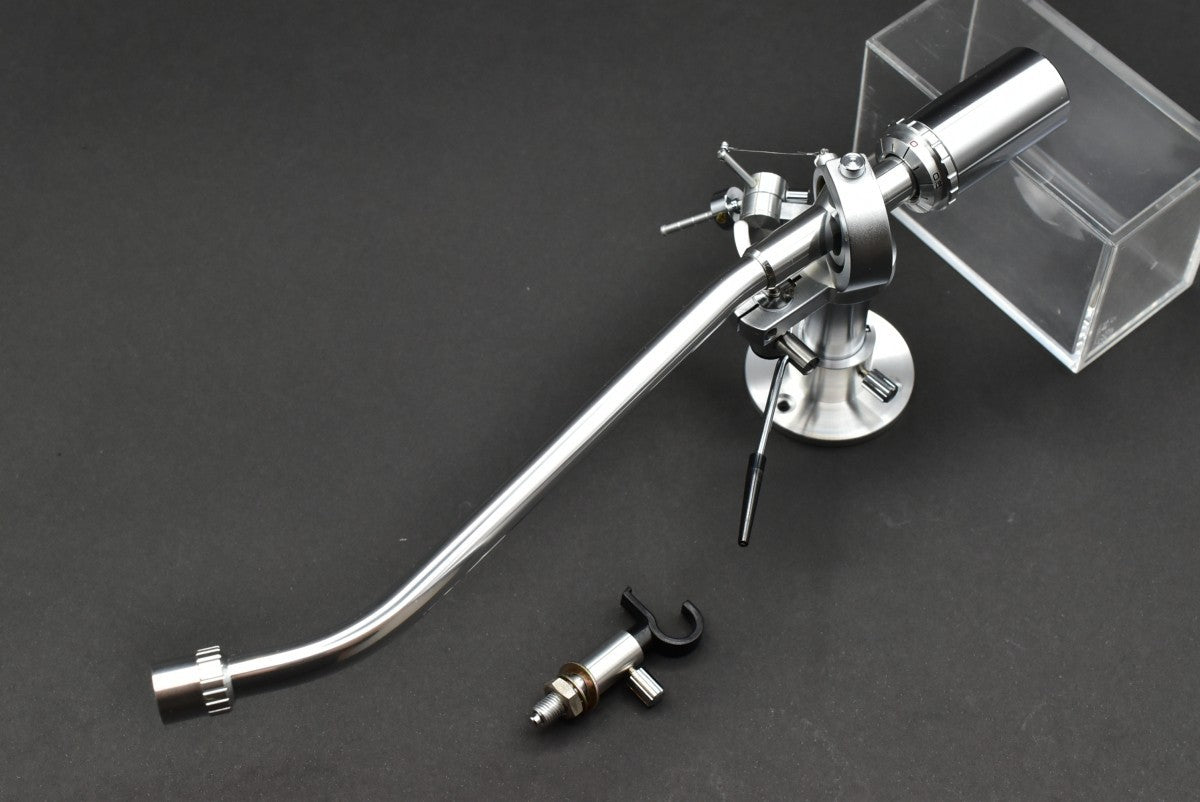 YAMAHA YA-9 Tonearm cartridge and tonearm detail - image 1