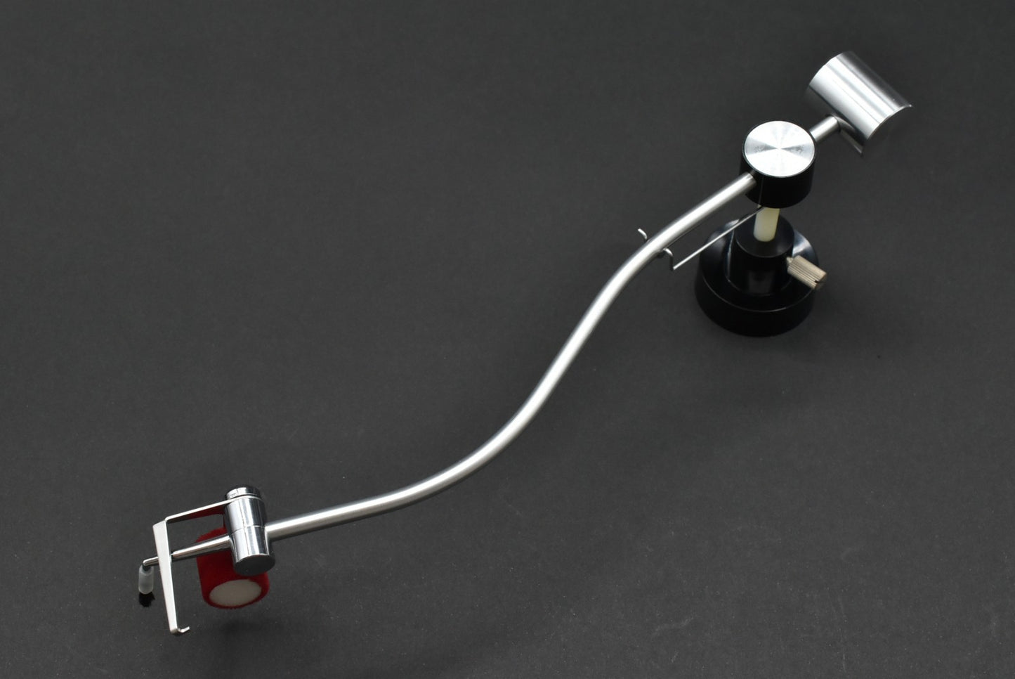 Audio Technica AT-6001 AUTOCLEANICA Automatic Self - Moving Record Disc Cleaner.