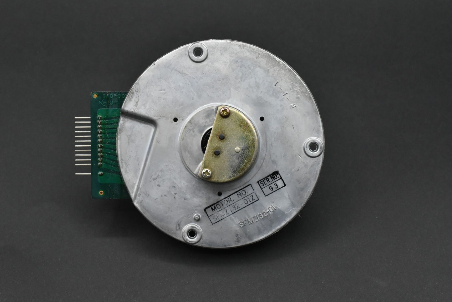 Technics SL-1300 MK2/ SL-1500 MK2 Main Spindle Motor shaft parts SFMZ132-01Z.