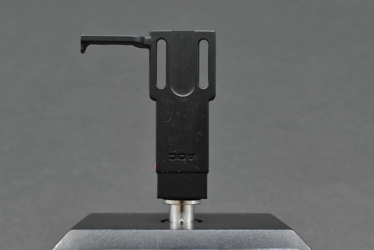 ADC ADC LMG-1 Headshell / 7.6g 03 – turntable headshell – precision mounting accessory for cartridges