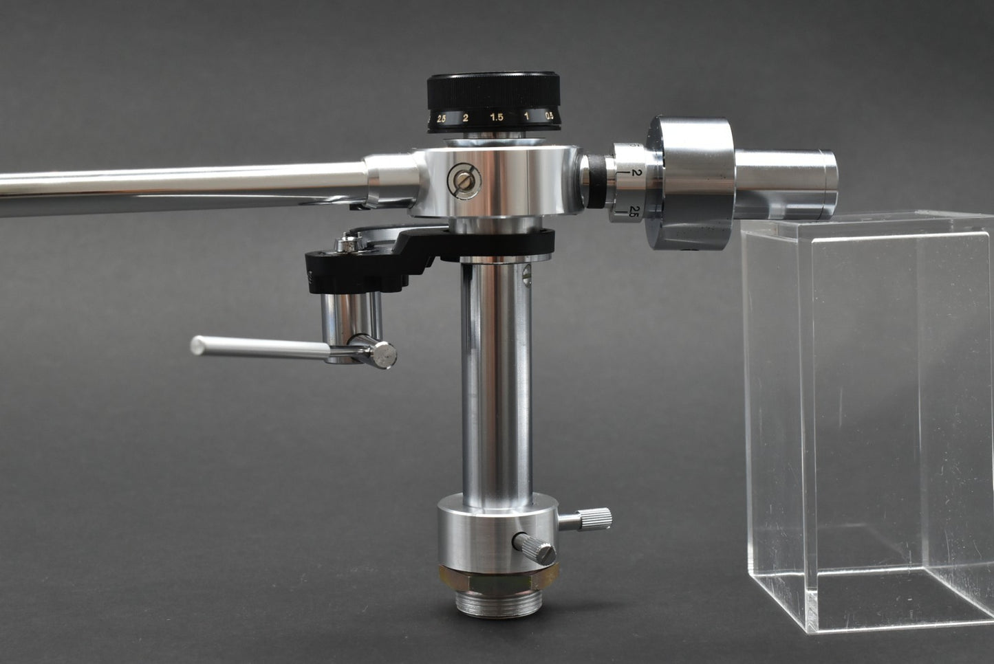 JVC Victor UA5045 Tonearm / 02.