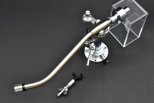 MICRO MA-202 Tonearm / Micro Seiki close-up view - image 1