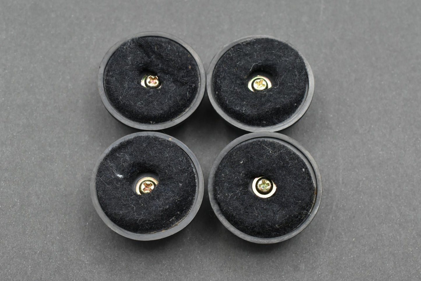 Technics SL-1300/SL-1500 MK2 insulator foot part x 4pcs.
