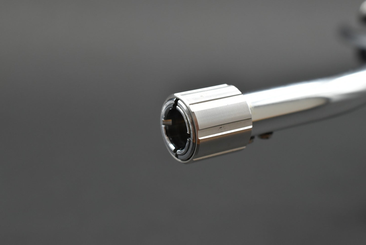 JVC Victor UA5045 Tonearm / 02.