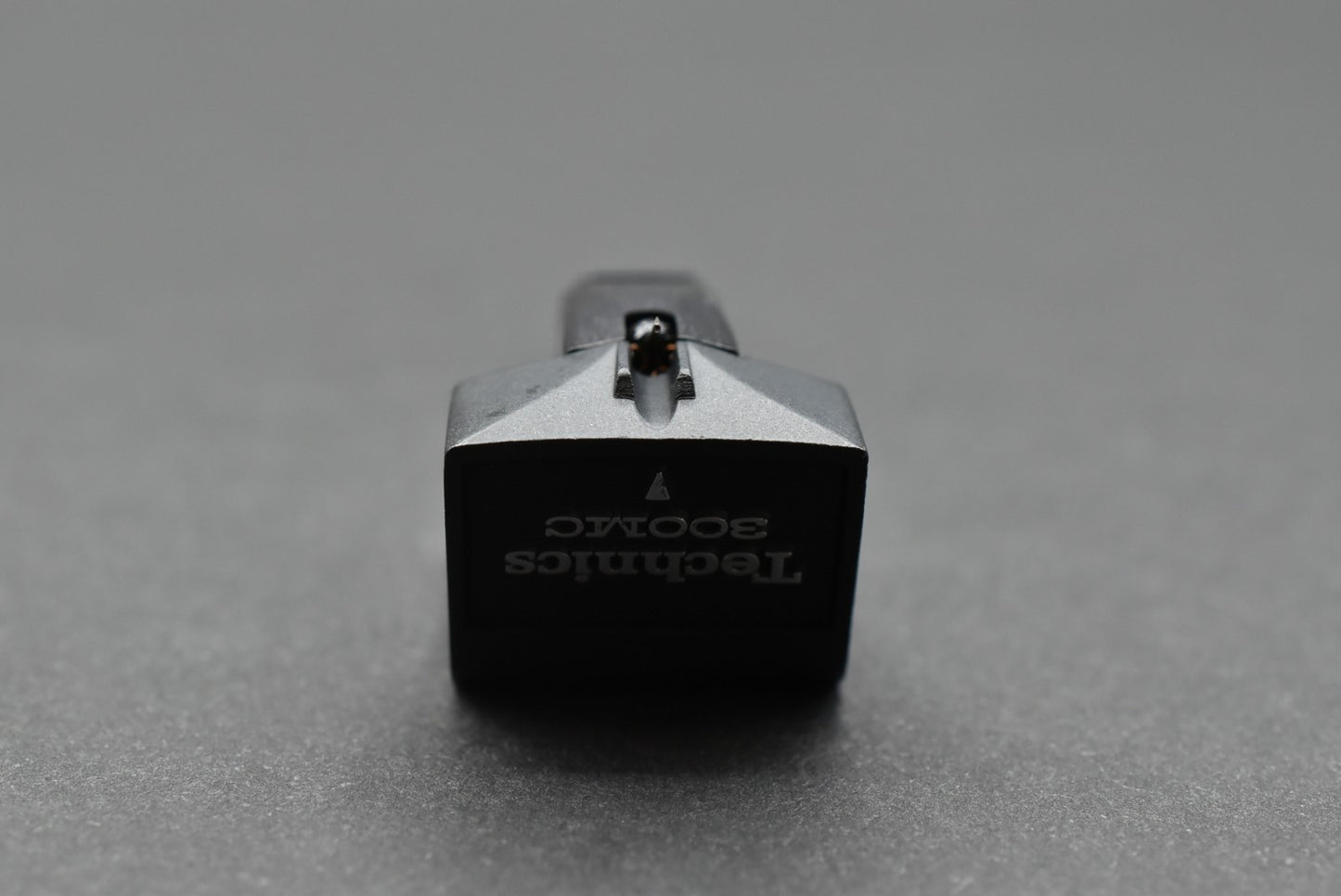 Technics EPC-300MC MC Cartridge - Titanium Nitride Cantilever.