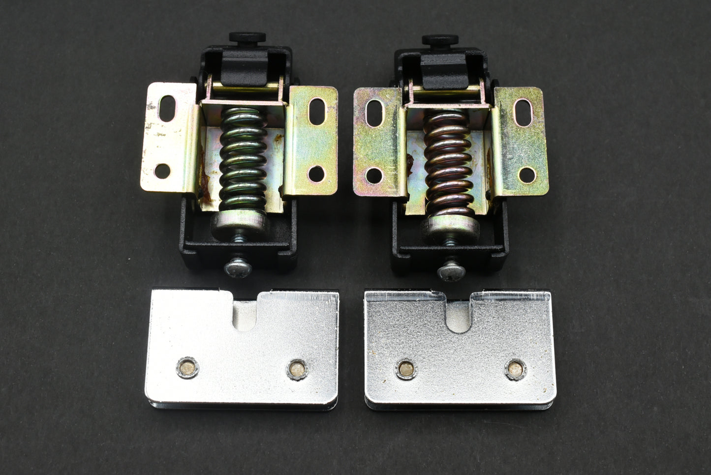 Denon Dust Cover Hinge Bracket for DP-3700, DP-2500, DP-1700