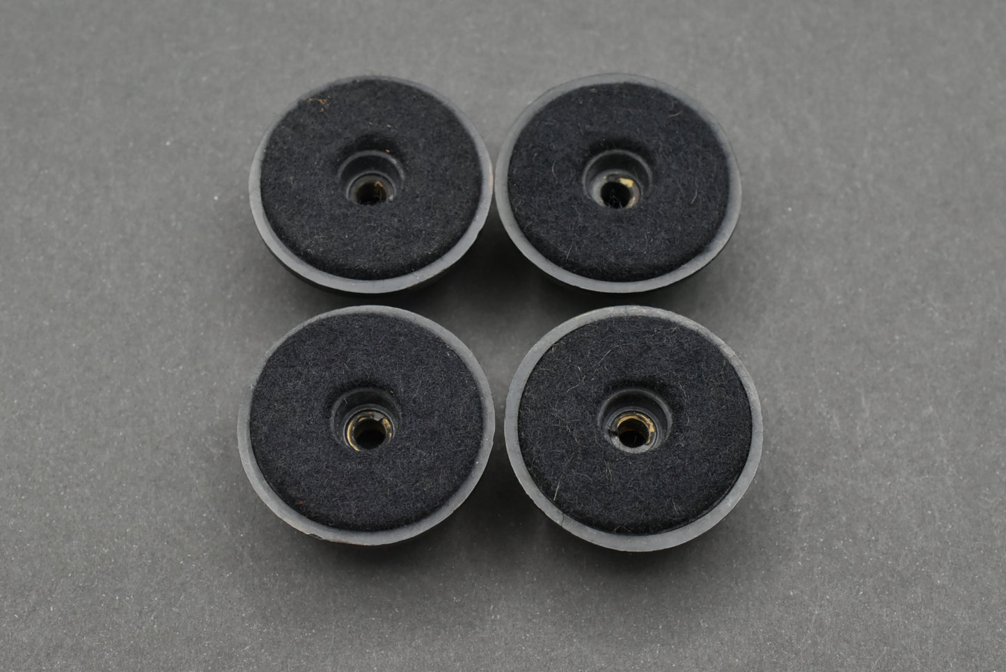 Technics SL-1300 / SL-1500 MK2 Insulator Feet – Set of 4