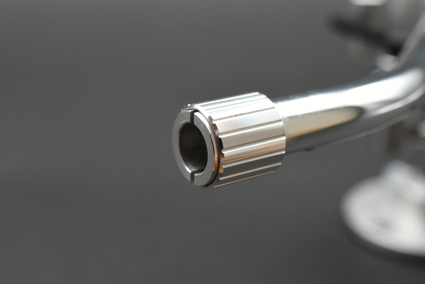 Sony PUA-1600S Tonearm (01)