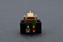 Load image into Gallery viewer, DENON DL-302 MC Cartridge
