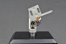 Load image into Gallery viewer, KENWOOD (TRIO) HS-51 Headshell for KP-880D/770D/88 Straight Tonearm 10.2g
