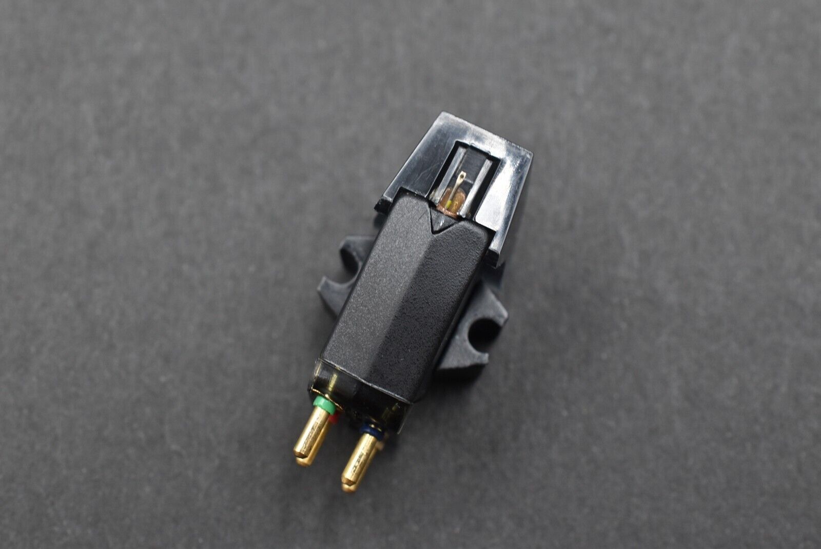 Pioneer Pioneer PC-330 MKII MK2 MM Cartridge **Titanium Pipe Cantilever** – phono cartridge or stylus – high-fidelity audio component for vinyl enthusiasts