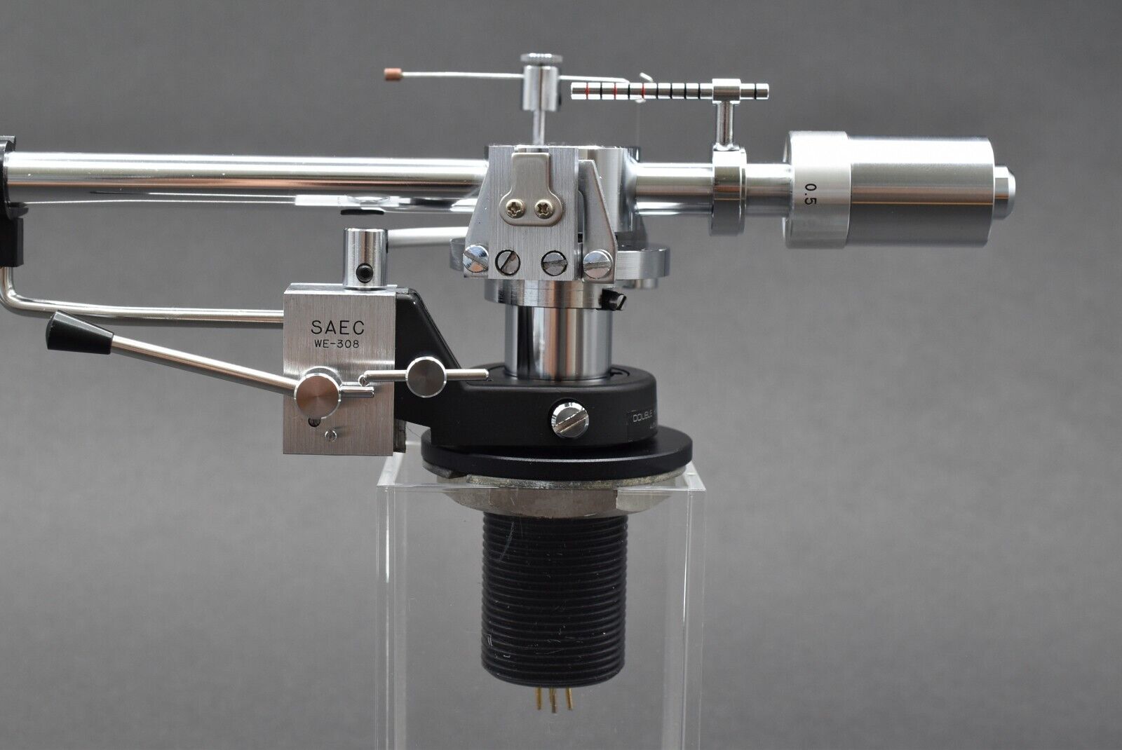 SAEC WE-308 tonearm with AS 500E Stabilizer Works SAEC WE-308 tonearm with AS 500E Stabilizer Works