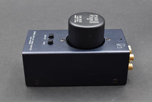 Load image into Gallery viewer, LUXMAN Type-8030 MC Step Up Transformer with AD8000
