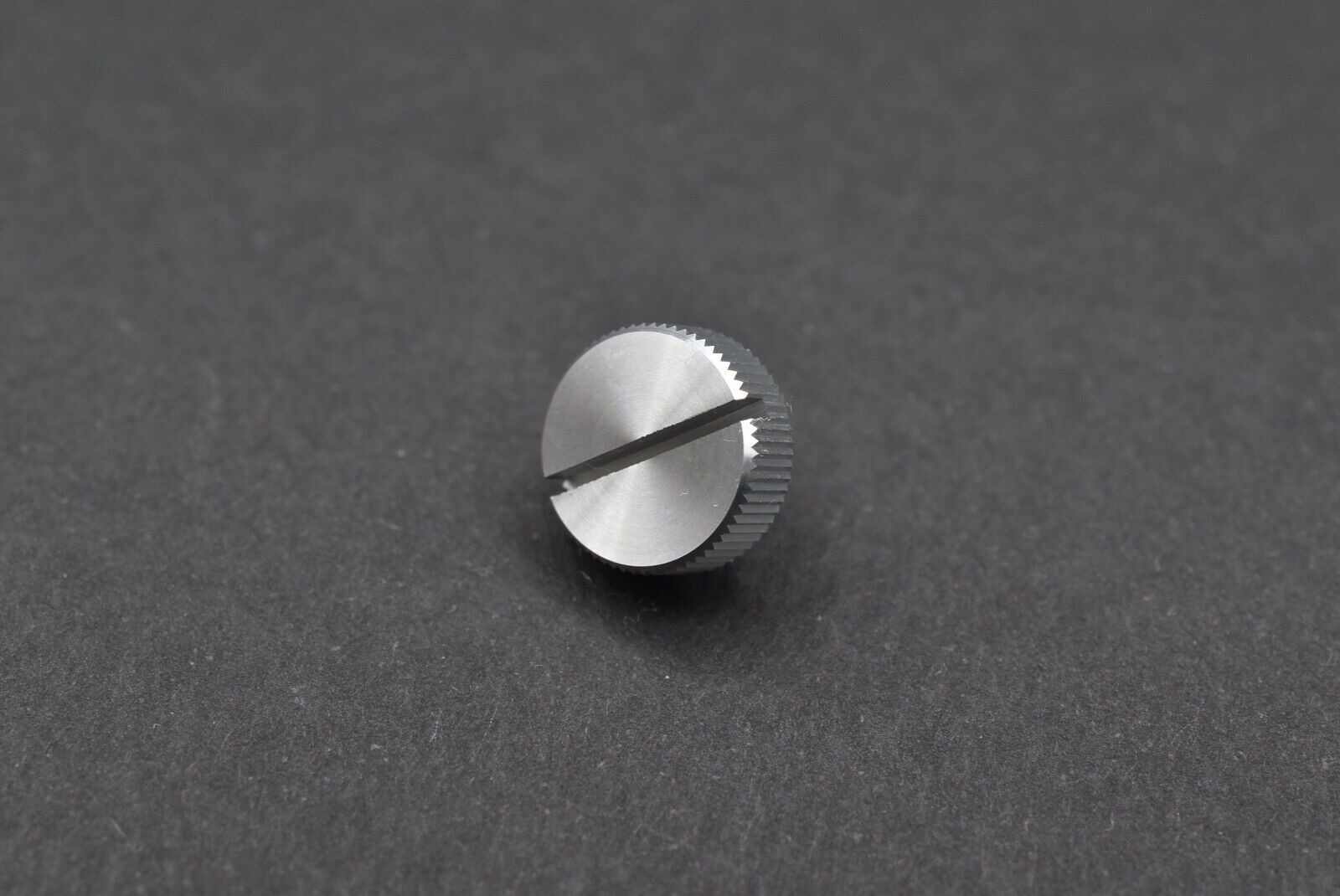 Sansui SANSUI XR-Q7 / XR-Q7II Tonearm Arm Thumb Screw – precision tonearm – high-end arm for vintage turntables