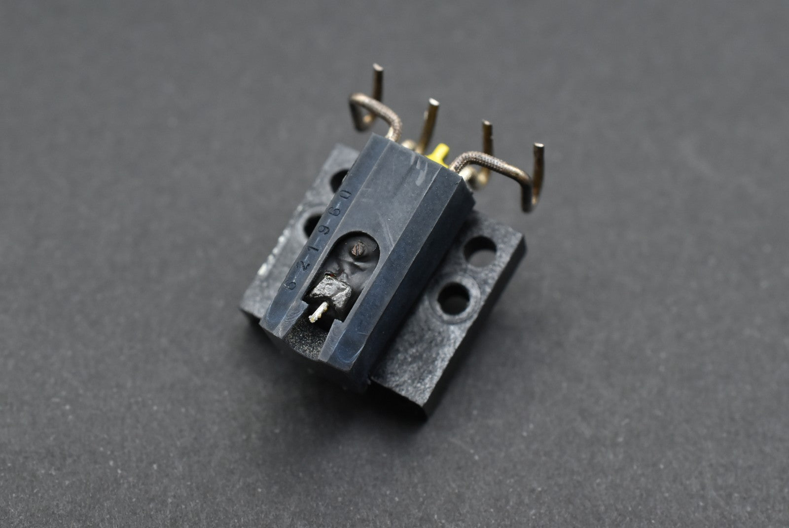 Ortofon Ortofon SPU AE Cartridge - Stylus Needs Repair – phono cartridge or stylus – high-fidelity audio component for vinyl enthusiasts
