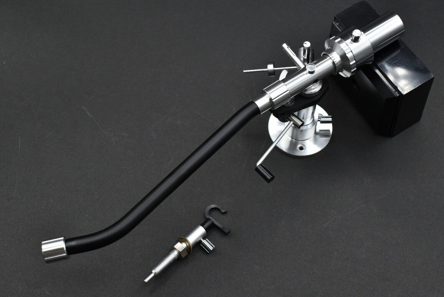 STAX STAX UA-7/cf Carbon Pipe Tonearm Arm – precision tonearm – high-end arm for vintage turntables