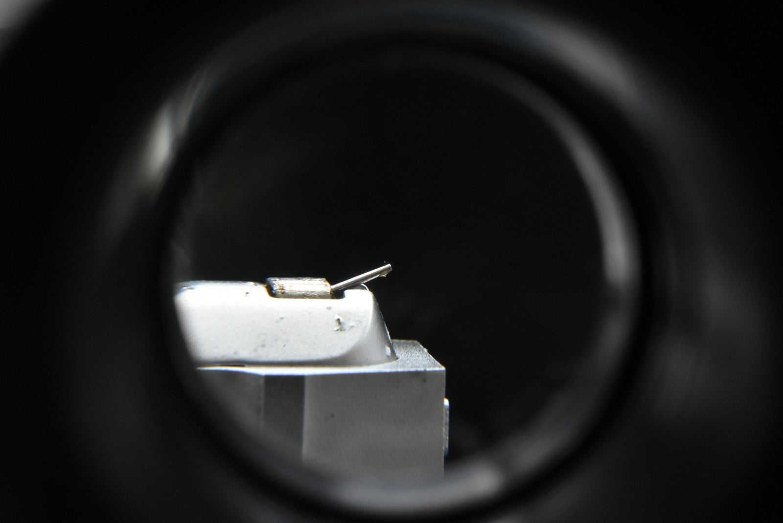 Ortofon MC2000 MC Cartridge.