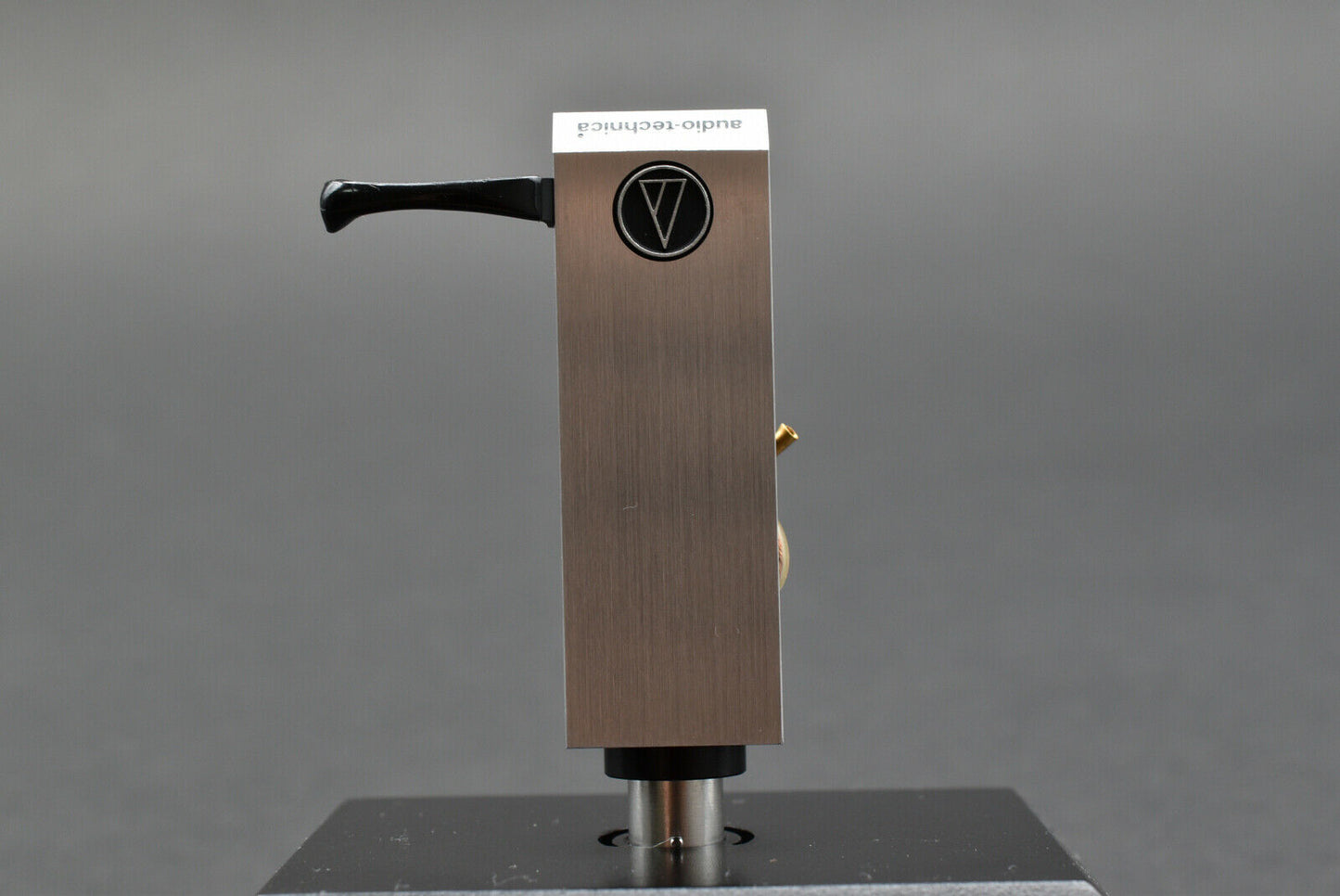 Audio Technica Audio Technica Silver Headshell Shell 13.1g / 03 – turntable headshell – precision mounting accessory for cartridges