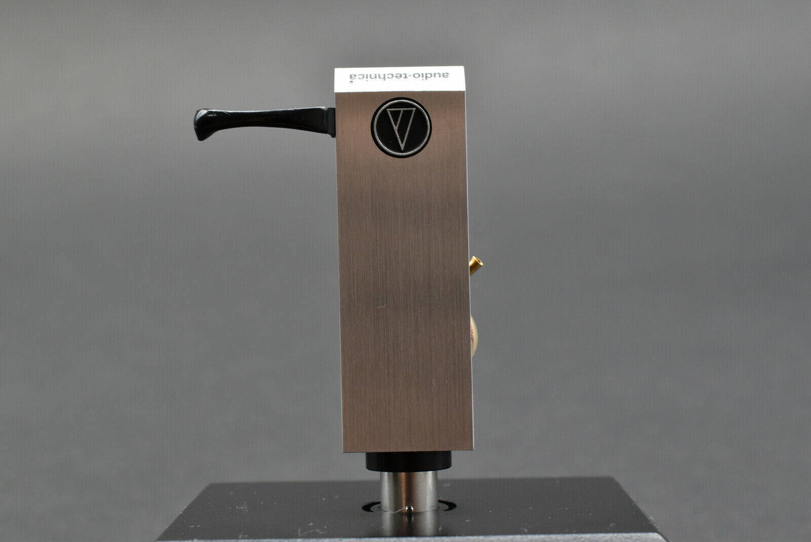 Audio Technica Audio Technica Silver Headshell Shell 13.1g / 03 – turntable headshell – precision mounting accessory for cartridges