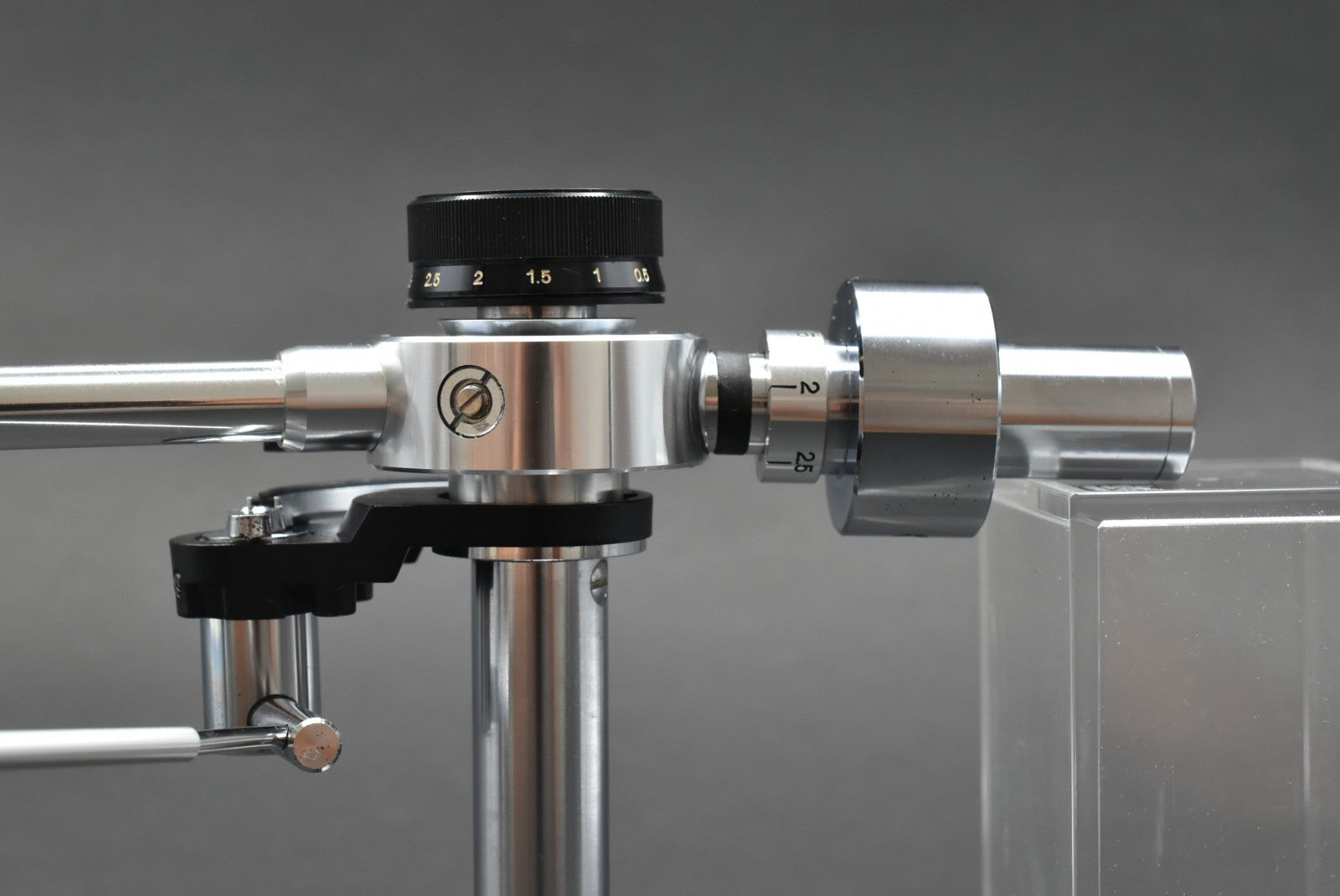 JVC Victor UA5045 Tonearm / 02.