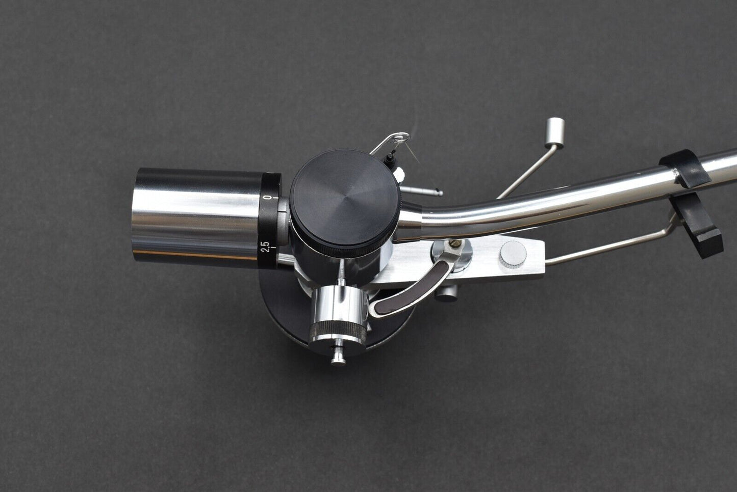 Grace G-945 Uni-Pivot One-Point Support Oil Damped Tonearm Arm