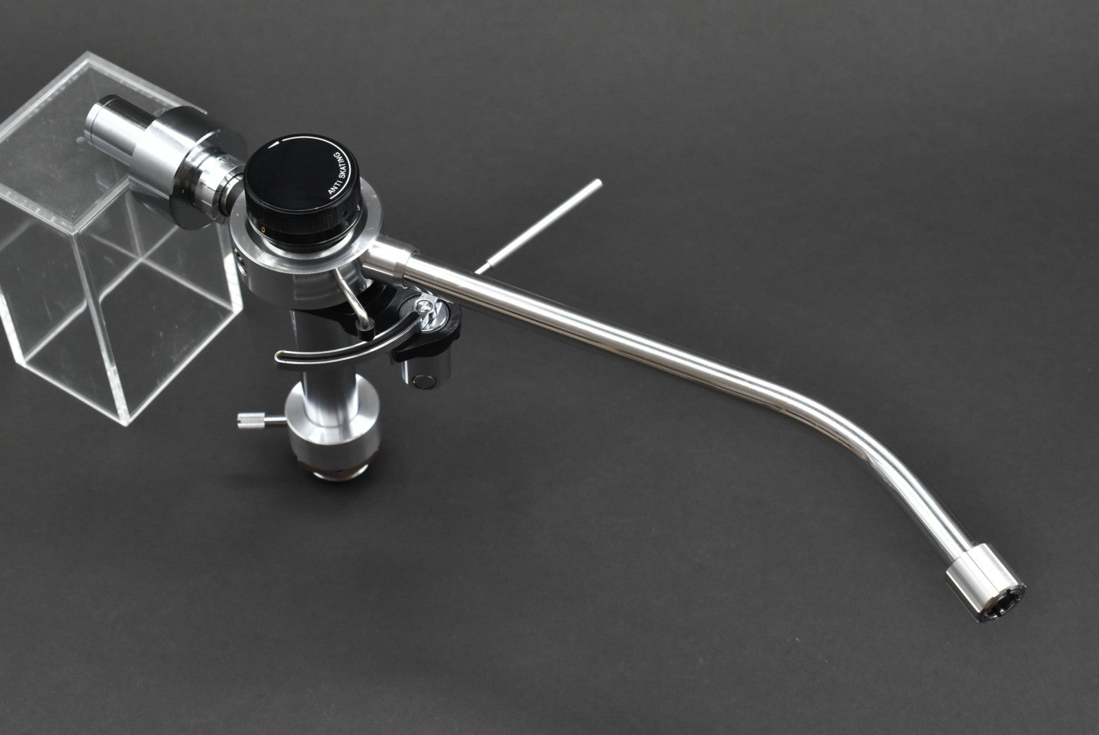 JVC Victor UA5045 Tonearm / 02.