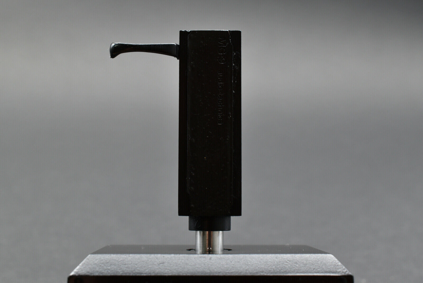 Audio Technica Audio Technica MG-9 Headshell Shell / 10.1g – turntable headshell – precision mounting accessory for cartridges