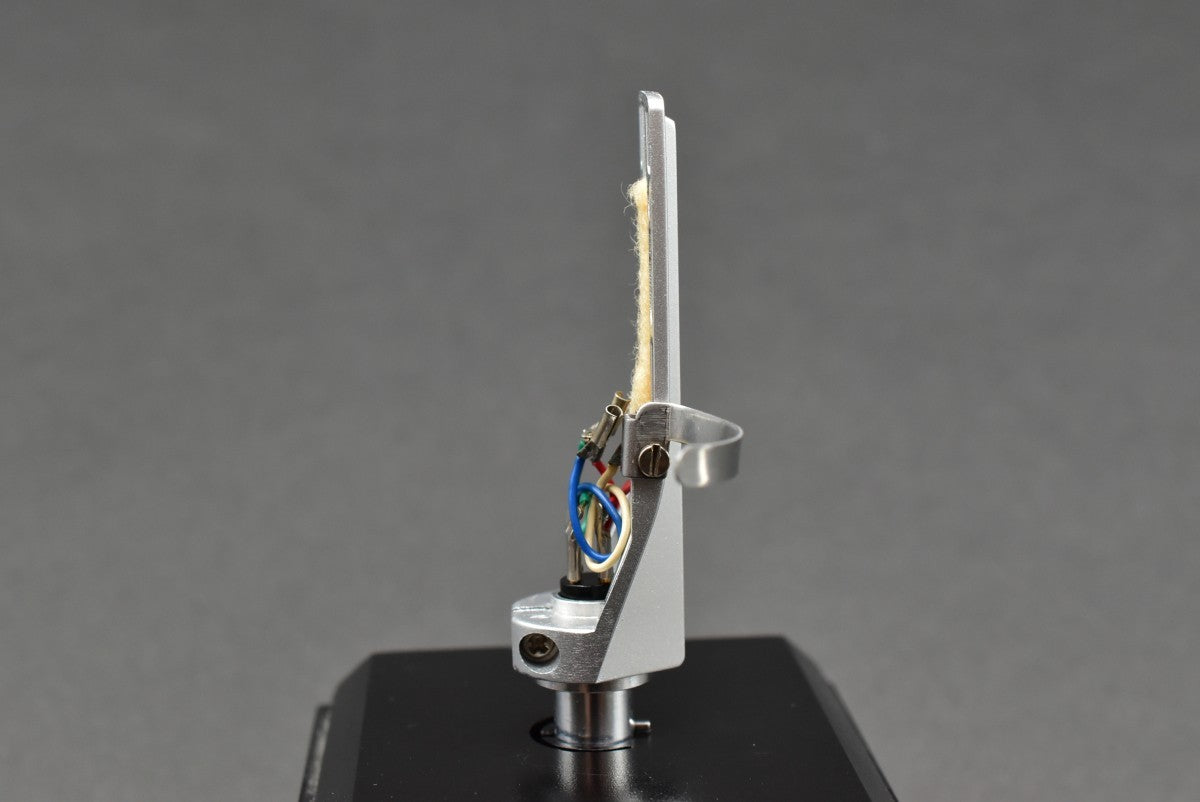 YAMAHA HS-800 Headshell / 8.7g close-up view - image 4