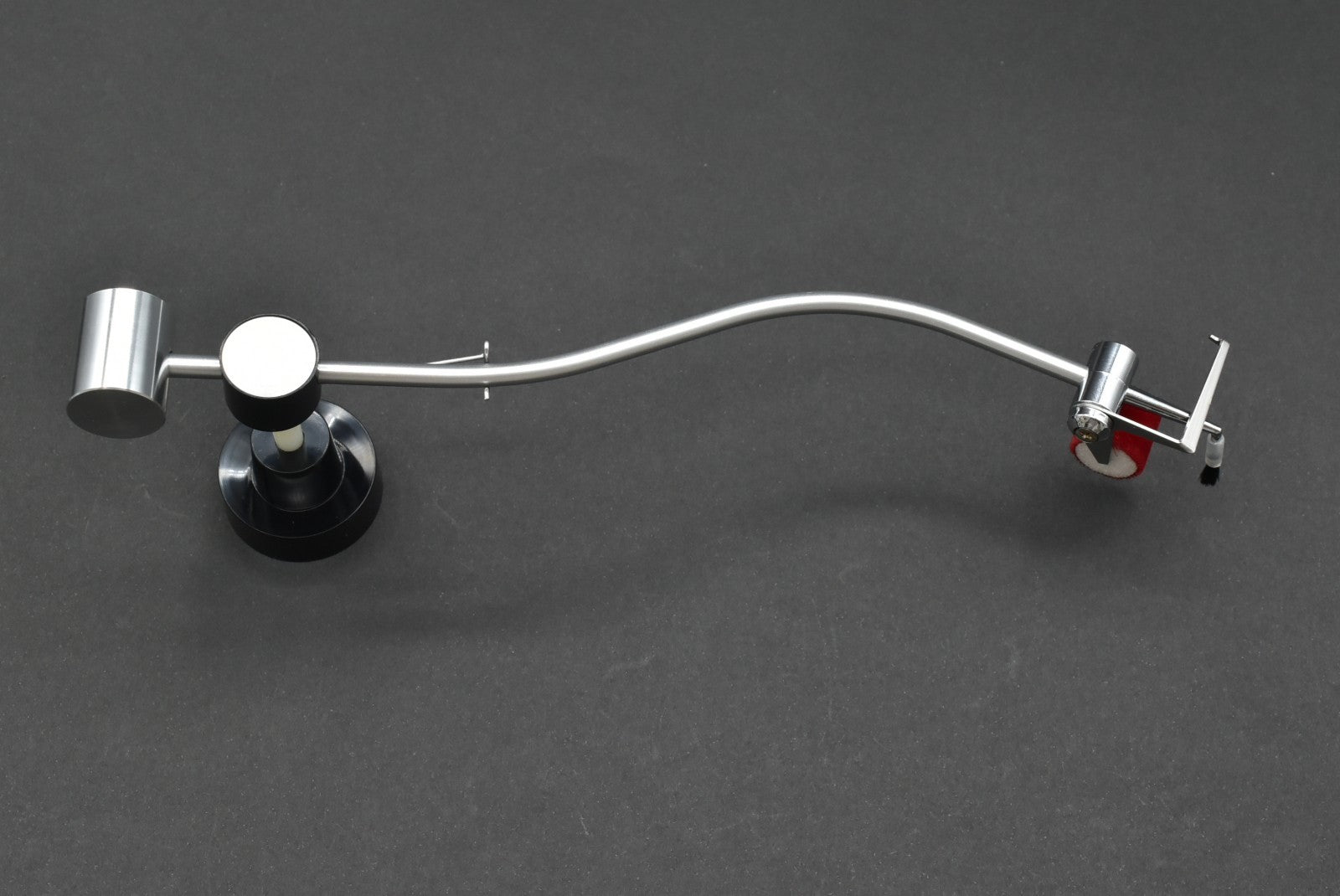 Audio Technica AT-6001 AUTOCLEANICA Automatic Self - Moving Record Disc Cleaner.