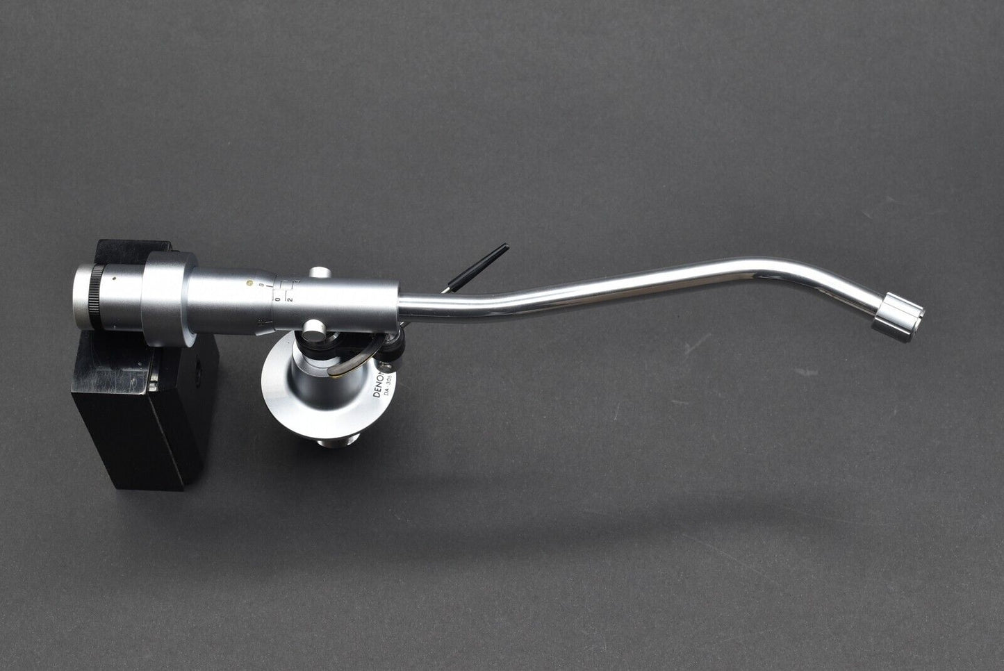 DENON DA-305 Tonearm / 01