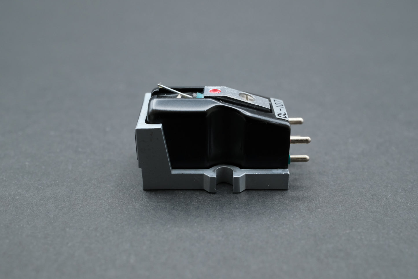 Denon DL-107 MM Cartridge – Silver Frame
