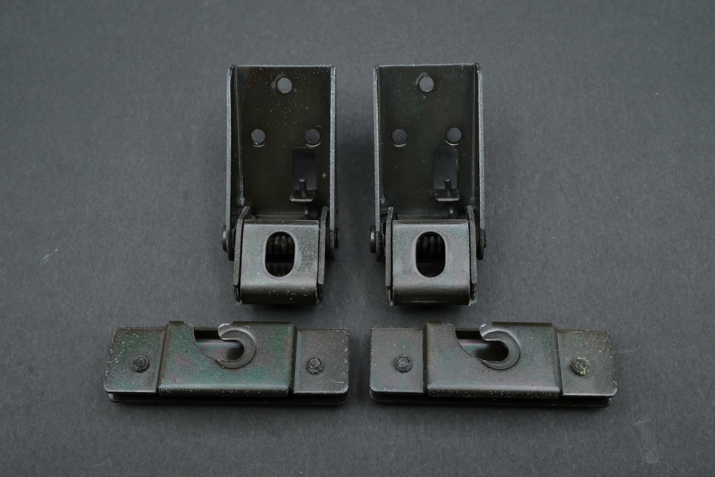 Yamaha YP-D7 Dust Cover Hinge Brackets (Pair)