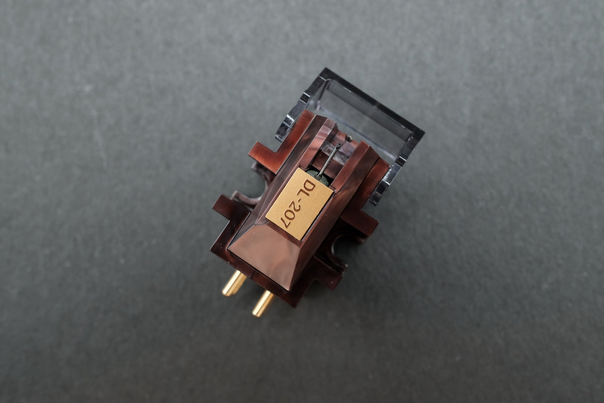 Denon DL-207 MC Cartridge – Amorphous Boron Pipe Cantilever