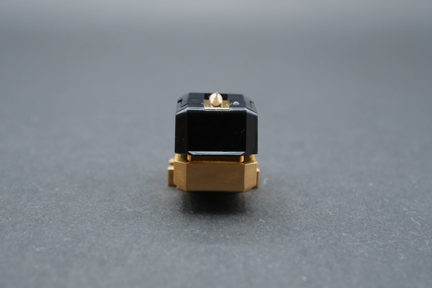 Audio-Technica AT9V MM Cartridge – MicroLine Stylus / PCOCC / Beryllium Cantilever (03)