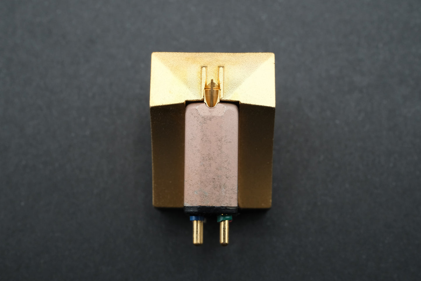 Technics EPC-205C-IIH MM Cartridge - Titanium Pipe Cantilever (02)