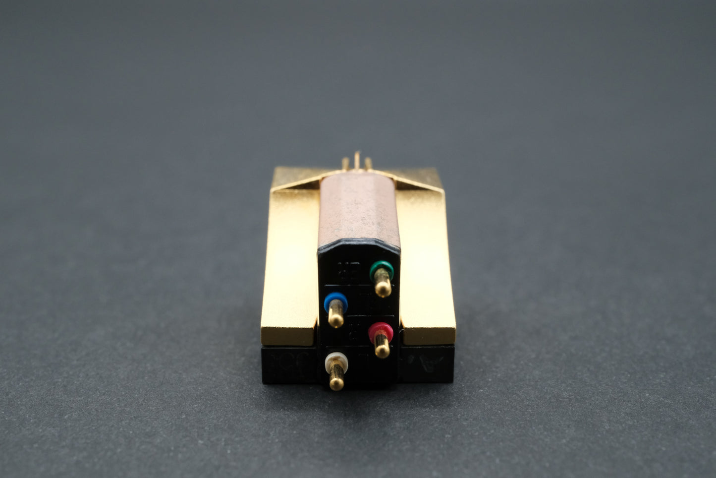 Technics EPC-205C-IIH MM Cartridge - Titanium Pipe Cantilever (02)