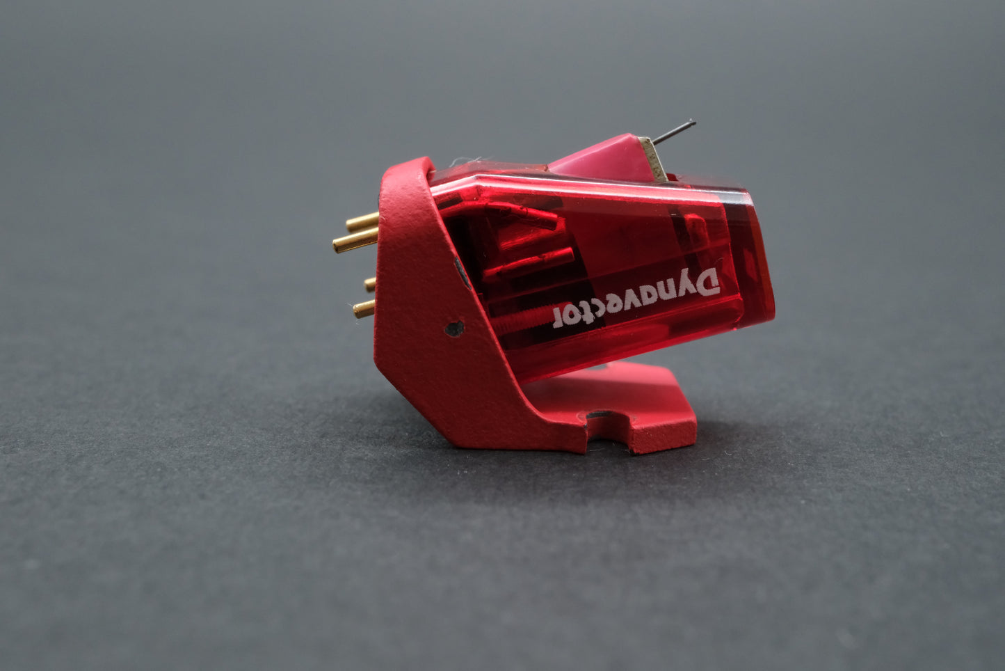 Dynavector DV-15B MC Cartridge – Beryllium Cantilever
