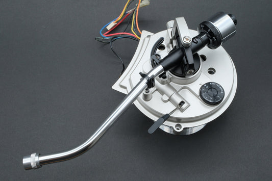 Technics SL-1300 MK2 Tonearm