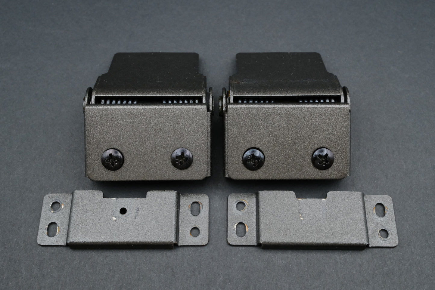 Pioneer PL-1800 Dust Cover Hinge Bracket Set of 2