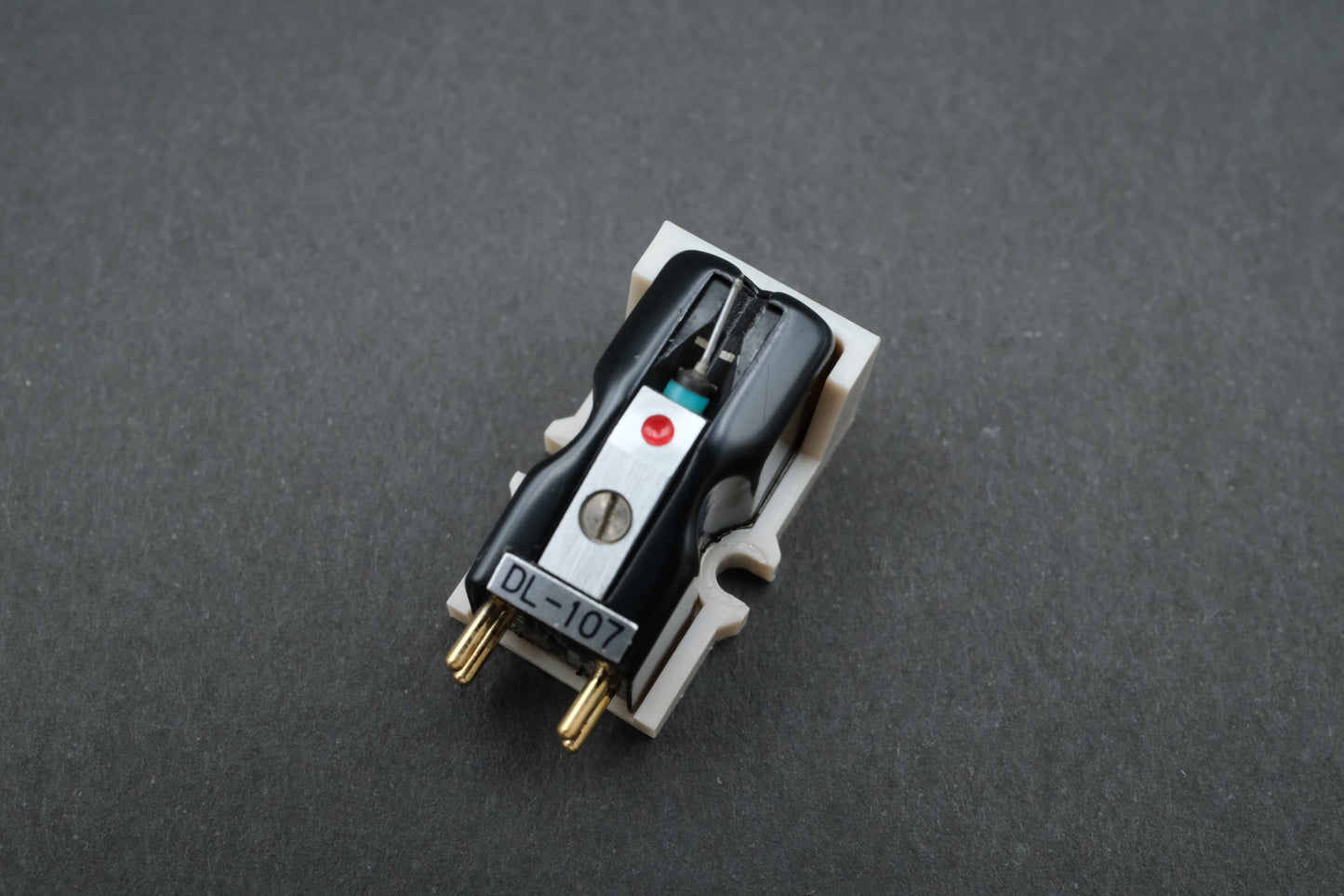 Denon DL-107 MM Cartridge (02)