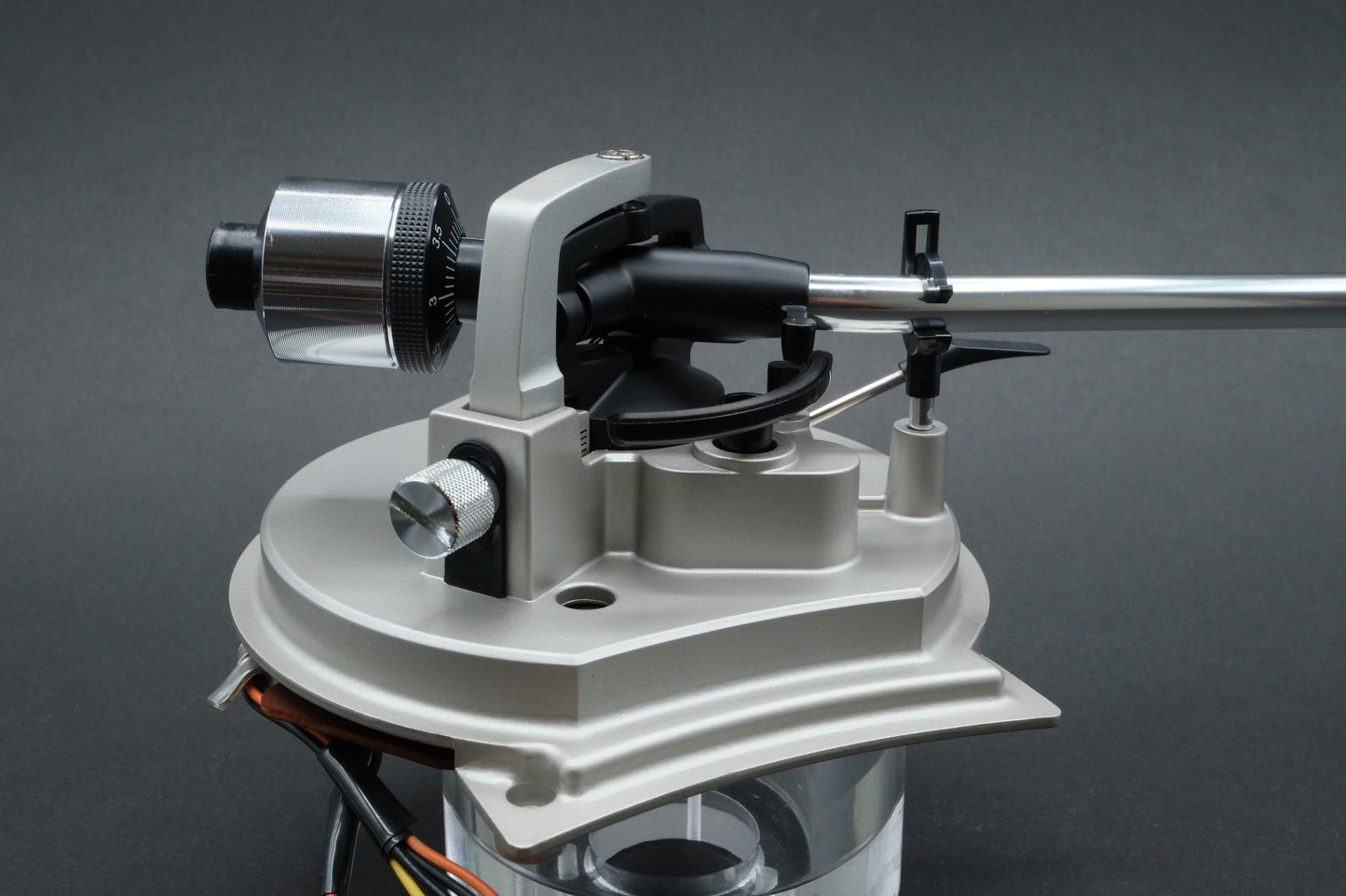 Technics SL-1300 MK2 Tonearm