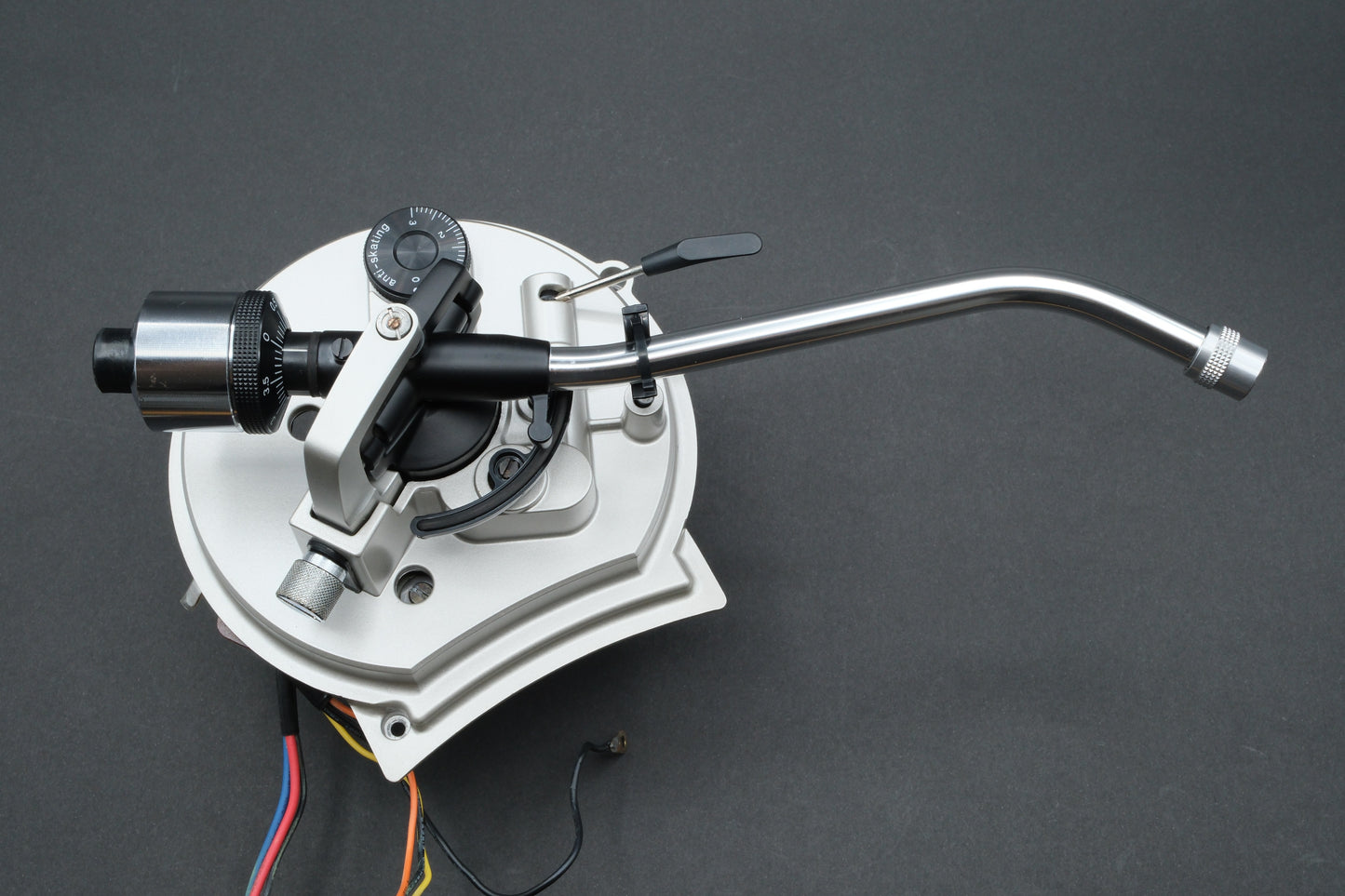 Technics SL-1300 MK2 Tonearm