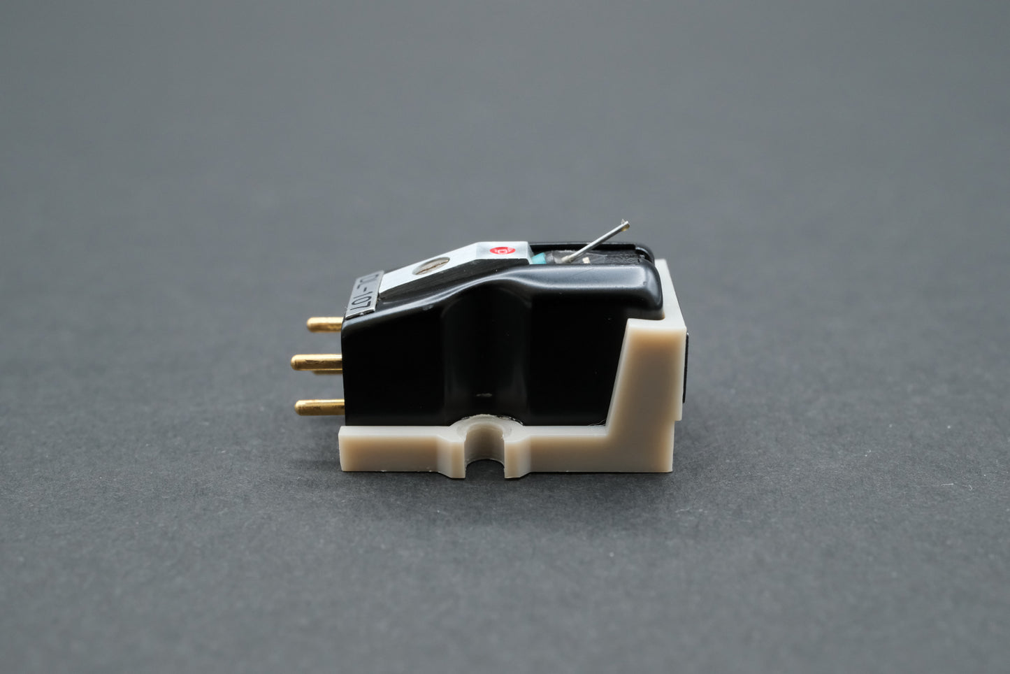 Denon DL-107 MM Cartridge (02)