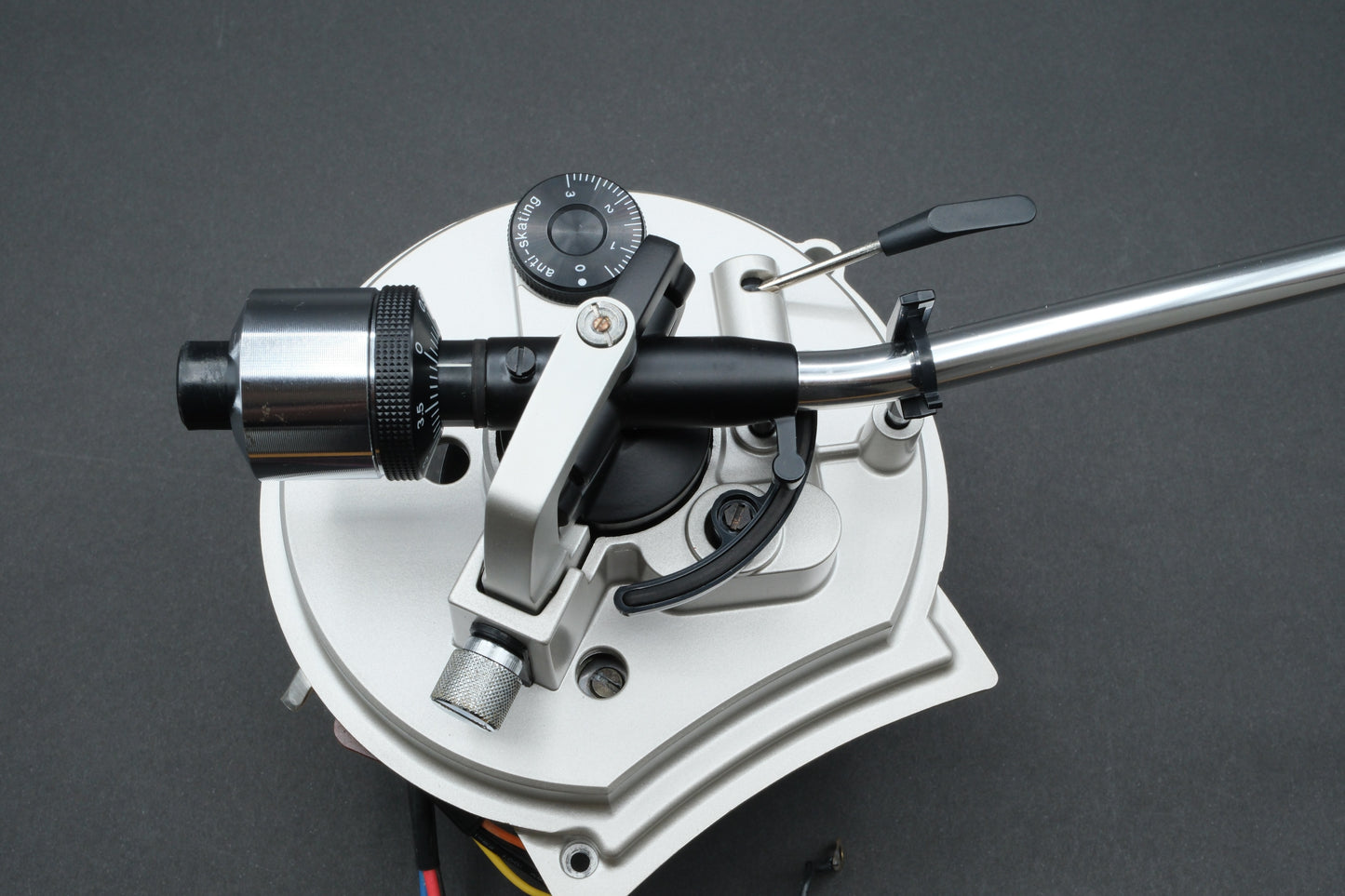 Technics SL-1300 MK2 Tonearm