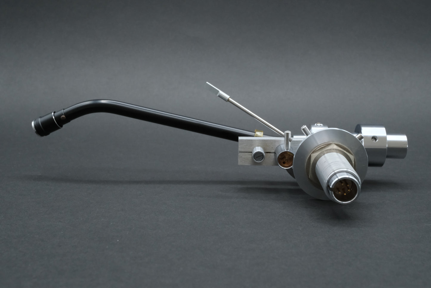 Pioneer PA-1000 Carbon Fiber Tonearm (03)