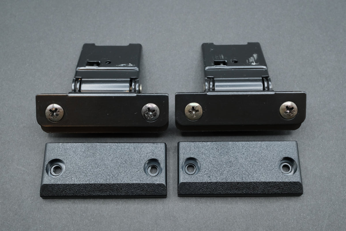 Technics SL-1300MK2 / SL-1400MK2 / SL-1500MK2 Dust Cover Hinge Bracket