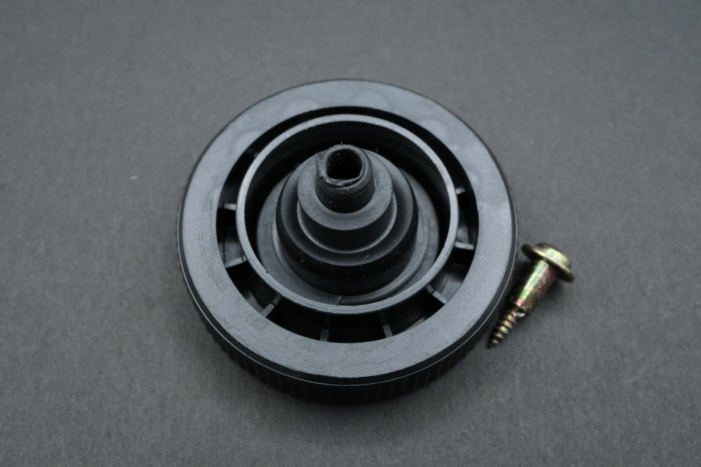 Technics insulator feet - For SL-D1 D2 D3 D33 Q2 Q3 Q33 Q22 (03)