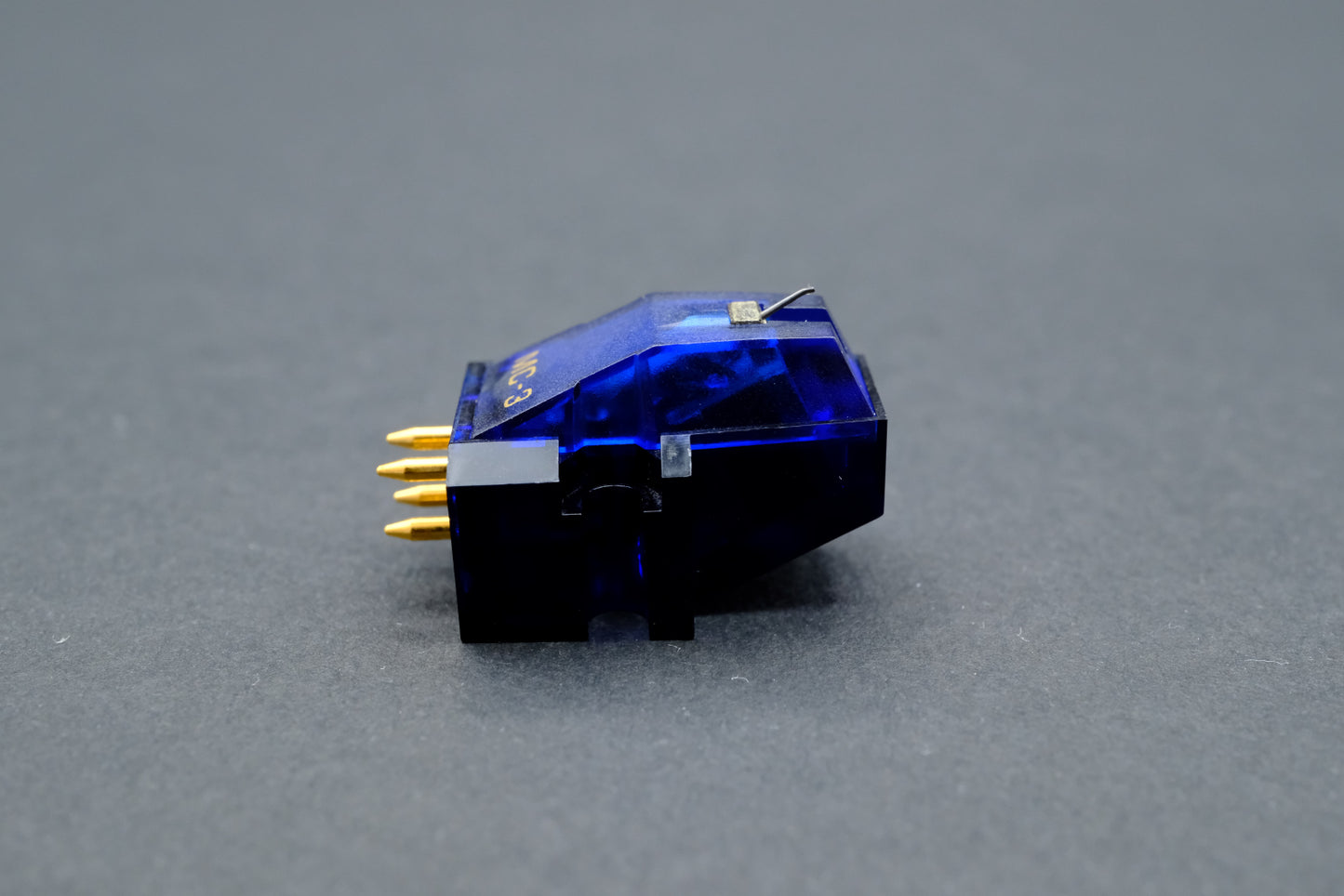 Yamaha MC-3 MC Cartridge – Beryllium Tapered Pipe Cantilever (02)